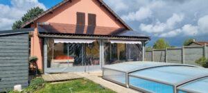 Générateur Photovoltaïque posé sur un appentis en pose paysage à Genétine par InnoGreenTech
