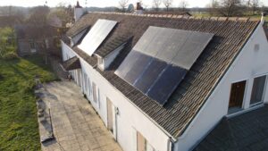 Installation solaire de 6 Kwc à Thiel sur Acolin dans l'allier. Fait par InnoGreenTech