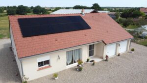 INstallation de 6 Kwc en Sunpower. Réalisé par innogreentech à Thionne dans l'allier